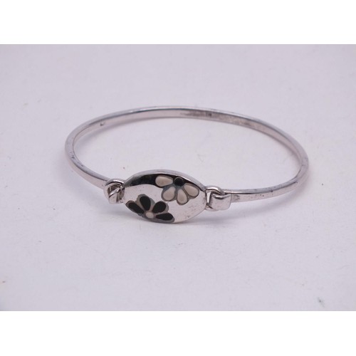 193 - 925 STERLING SILVER BRACELETS AND BANGLE