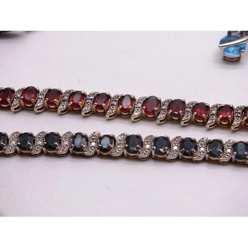 237 - 154G OF ASSORTED SILVER JEWELLERY INCLUDES TENNIS BRACELETS, NECKLACES & BROOCHES