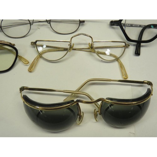 360 - ANTIQUE & VINTAGE GLASSES & SUNGLASSES