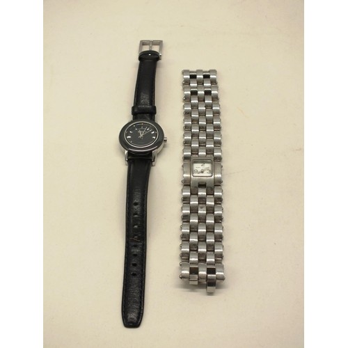 305 - DKNY WRISTWATCH WITH LEATHER STRAP AND A MARC JACOBS STAINLESS STEEL WRISTWATCH