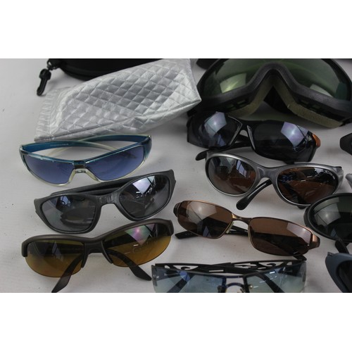 418 - 25 x Assorted SPORTS STYLE Sunglasses Inc. Escada, Osiris, Bloc