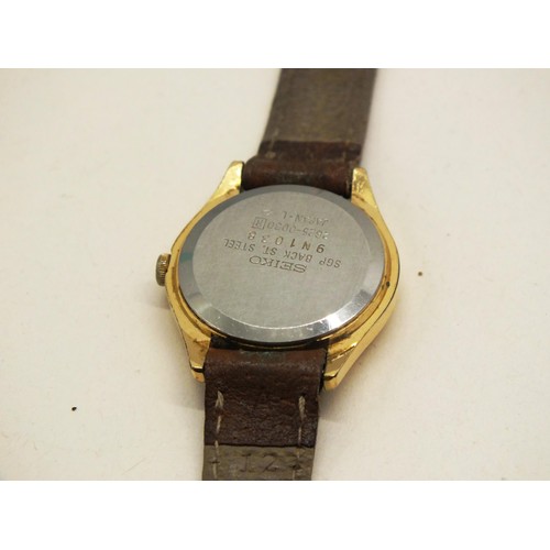 309 - 3x ASSORTED WRISTWATCHES TO INCLUDE SEIKO WITH LEATHER STRAP, BI-METAL TISSOT SEASTAR AND KLAUS-KOBE... 