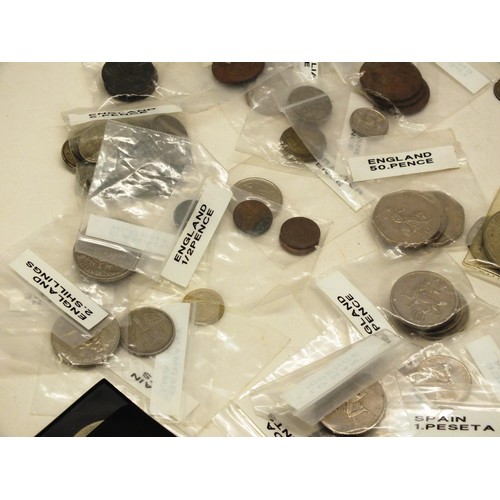 338 - JOBLOT OF ALL WORLD COINS INCLUDES SIXPENCES, 50 PENCES, USA DOLLAR AND HALF DOLLARS