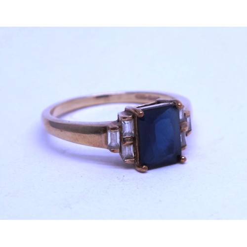 348 - 9CT GOLD BAGUETTE CUT SAPPHIRE AND WHITE STONES SOLITAIRE RING SIZE N- 2.4G