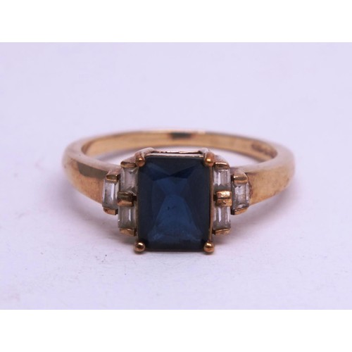 348 - 9CT GOLD BAGUETTE CUT SAPPHIRE AND WHITE STONES SOLITAIRE RING SIZE N- 2.4G