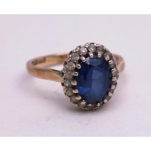 350 - 9CT GOLD SAPPHIRE AND WHITE STONES CLUSTER RING SIZE M- 2.5G