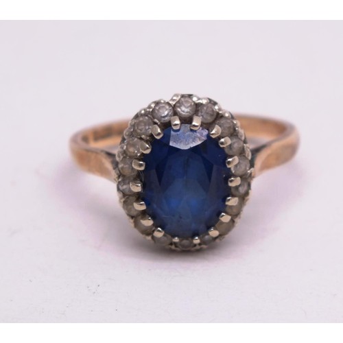 350 - 9CT GOLD SAPPHIRE AND WHITE STONES CLUSTER RING SIZE M- 2.5G