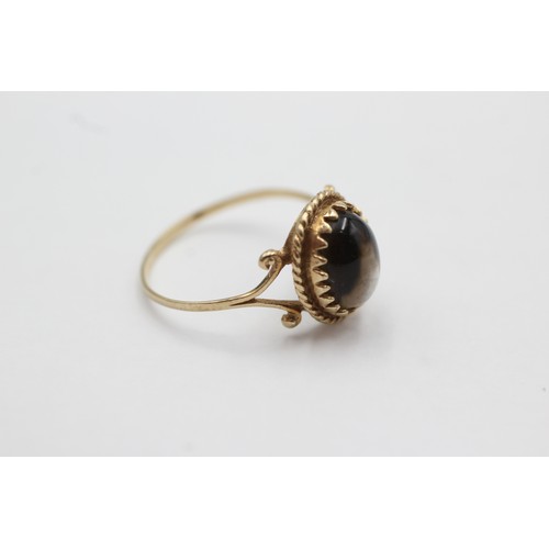 488 - 9ct gold vintage onyx cocktail ring (1.5g)Size- P