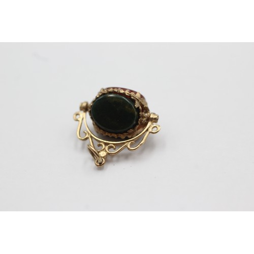 504 - 9ct gold onyx, bloodstone & carnelian swivel fob pendant (2.3g)