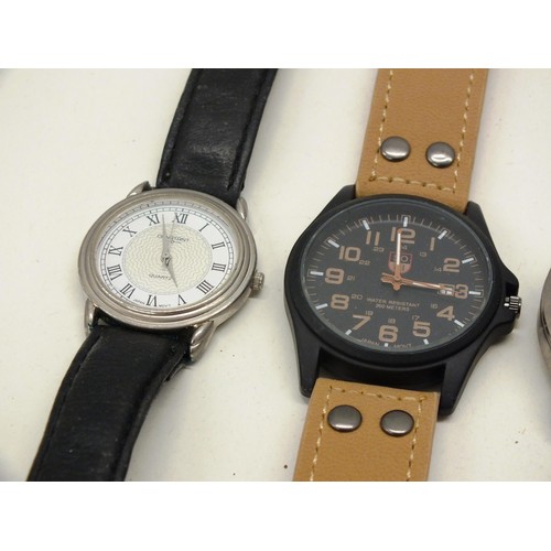 396 - JOB LOT OF ASSORTED GENTS WRISTWATCHES