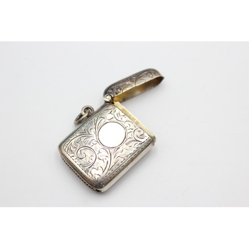 515 - Antique Hallmarked 1913 Birmingham STERLING SILVER Vesta / Match Case (21g)