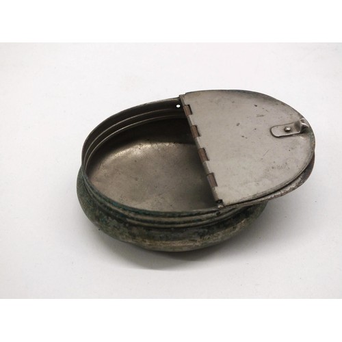 371 - ANTIQUE REPOSE WWI MILITARY HAT SNUFF BOX