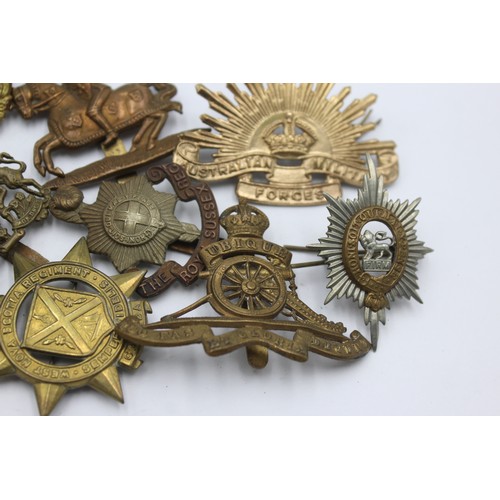 517 - 10 x Assorted Vintage MILITARY Cap Badges Inc Canadian, Australian, Scottish Etc