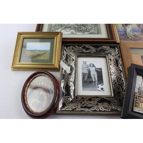 533 - Job Lot Vintage Pictures & Frames Brass 11235g Inc. Animals, Religious, Etc