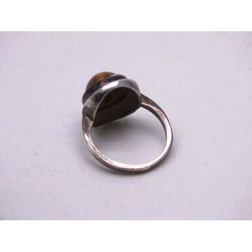 388 - ANTIQUE SILVER CARNELIAN SOLITAIRE RING SIZE E AND ANTIQUE SILVER TIGERS EYE SOLITAIRE RING - SIZE K