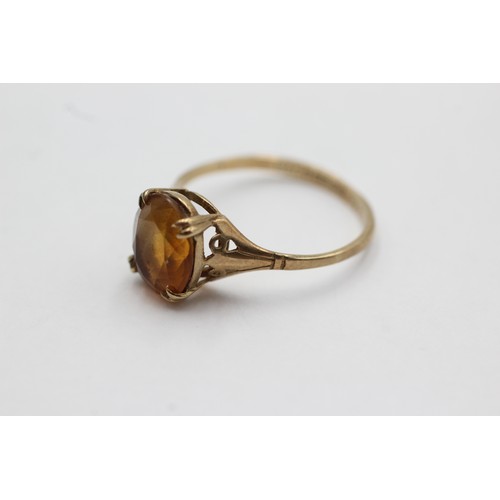 548 - 9ct gold vintage citrine ring (1.8g) size N