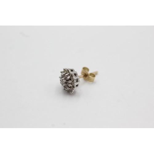 552 - 9ct gold diamond cluster stud earrings (1.2g)