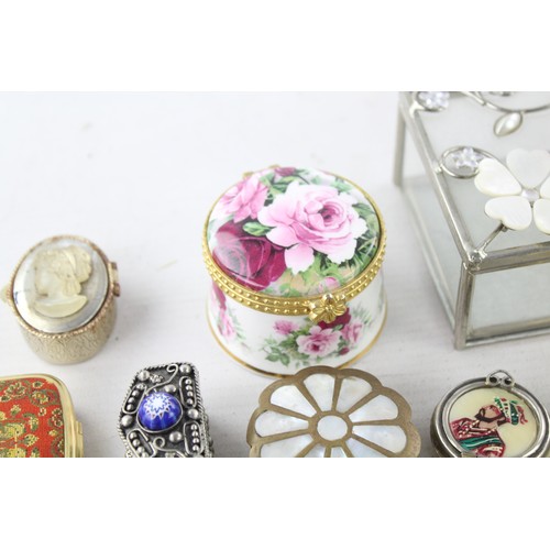 553 - 20 x Vintage Decorative TRINKET / PILL Boxes Inc Brass, Cloisonne, Glass Etc