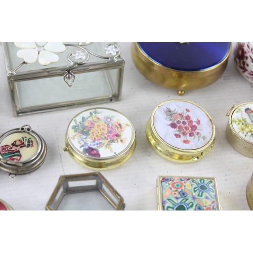 553 - 20 x Vintage Decorative TRINKET / PILL Boxes Inc Brass, Cloisonne, Glass Etc