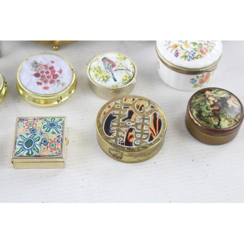 553 - 20 x Vintage Decorative TRINKET / PILL Boxes Inc Brass, Cloisonne, Glass Etc