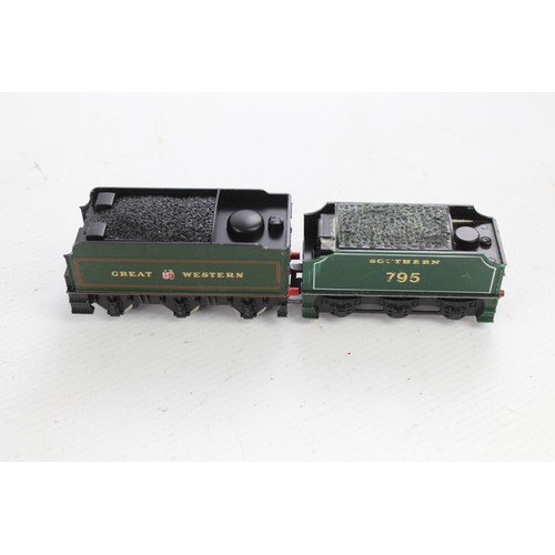 558 - Collection of Hornby / Hornby Dublo Loco, Rolling Stock, Tender Incl 692 Loco