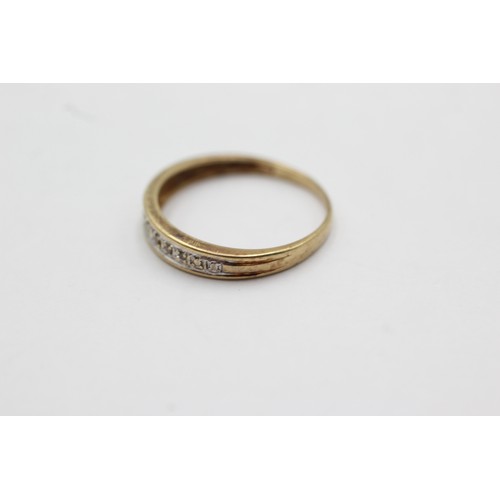 568 - 9ct gold diamond eternity ring (1.3g) size K