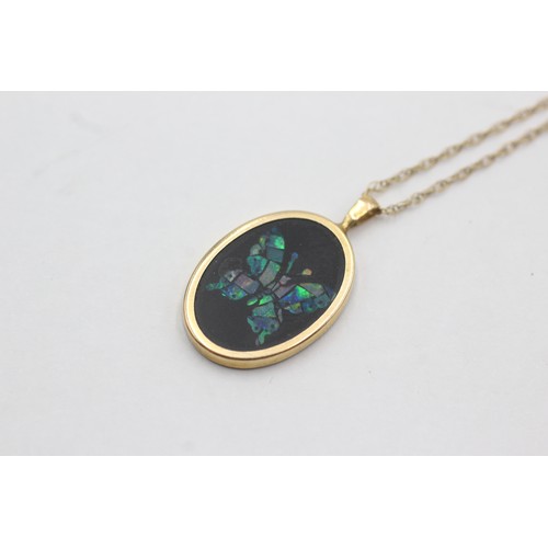 572 - 9ct gold opal & onyx butterfly inlay pendant necklace (1.8g)