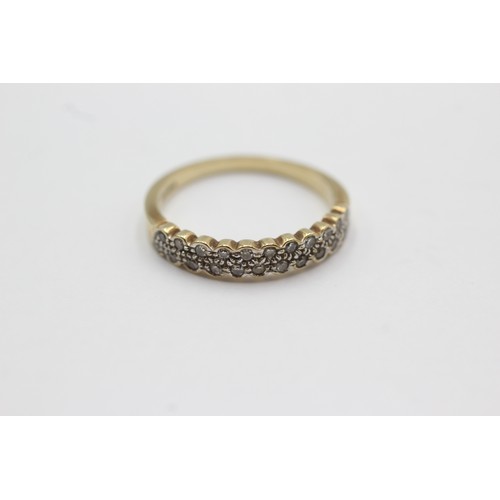 588 - 9ct gold diamond double row half-eternity ring (2.4g)Size- P