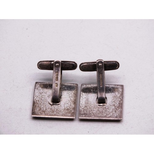 31 - PAIR OF VINTAGE SILVER CUFFLINKS 8G