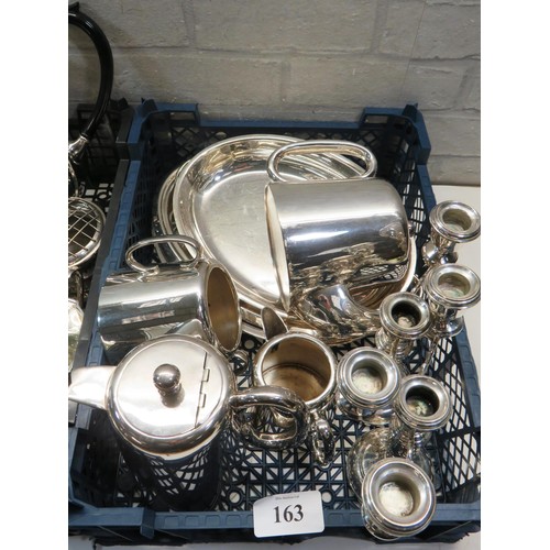 163 - TWO TRAYS OF QUALITY SILVERWARE 