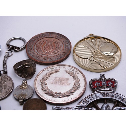 285 - COLLECTION OF BADGES AND COINS ETC INCLUDING CIVIL SERVICE MOTORING, CAR BADGE, MASONIC, GOLF