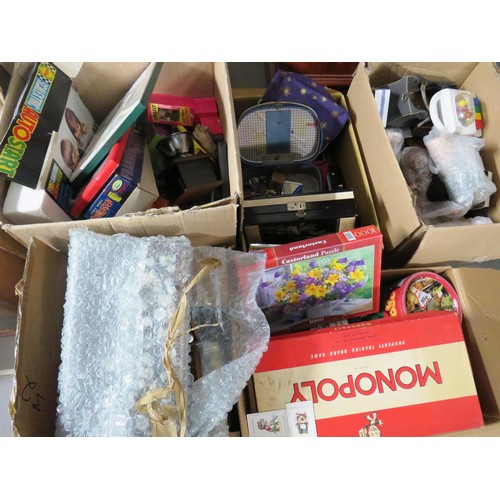 330 - 10 x BOXES OF MISCELLANEOUS ITEMS INCLUDING VINTAGE RADIO'S