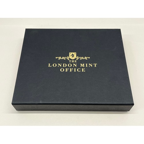 300N - THE CENTURY OF GOLD 
GOLDS GREATEST YEARS 
THE LONDON MINT OFFICE 
7 GOLD COIN COLLECTION