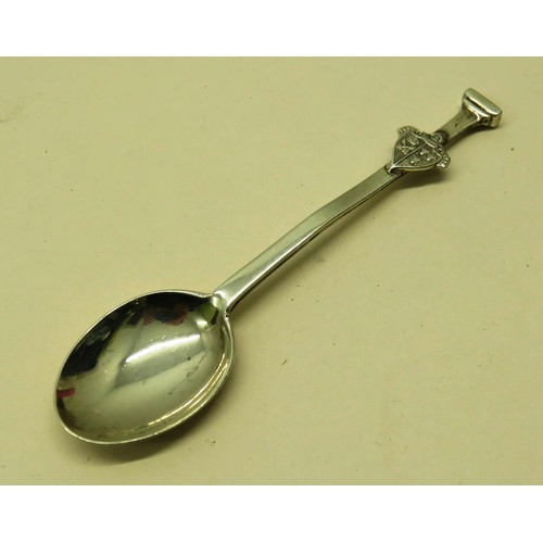 186 - CASED SET OF SIX TEASPOONS AND SUGAR TONGS AND ONE OTHER SILVER TEASPOON