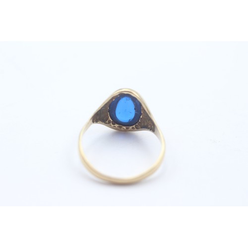 460 - 9ct gold vintage blue paste statement ring (2.1g) SIZE M