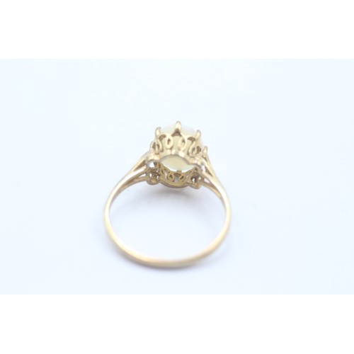 464 - 9ct gold opal solitaire statement ring (1.8g) SIZE O