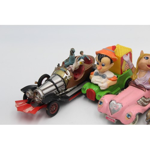 491 - 6 x Vintage TV / FILM Diecast Inc Miss Piggy, Pinnochio Etc