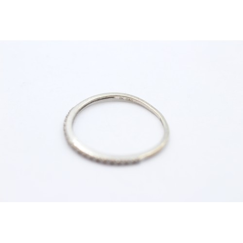 496 - 9ct white gold diamond half-eternity ring (0.9g) SIZE N