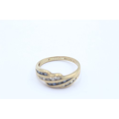 512 - 9ct gold sapphire & clear gemstone wave setting ring (2.5g) SIZE O