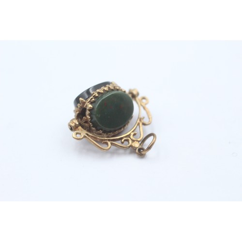 516 - 9ct gold vintage bloodstone, carnelian & onyx swivel fob pendant (2.4g)