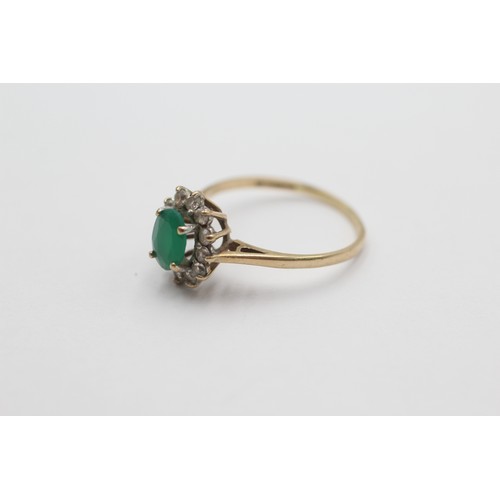 536 - 9ct gold chrysoprase & clear gemstone halo dress ring (1.6g) SIZE N