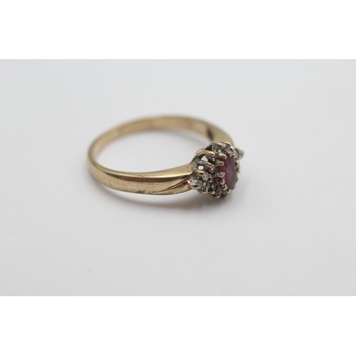 570 - 9ct gold ruby & diamond cluster dress ring (2.3g) SIZE M