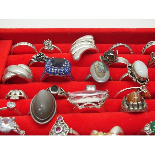 314 - 45 SILVER RINGS IN RING TRAY