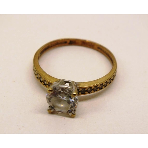 320 - 9ct GOLD CZ STONES RING SIZE 0, 1.9g