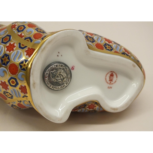 326 - ROYAL CROWN DERBY WALRUS WITH SILVER STOPPER