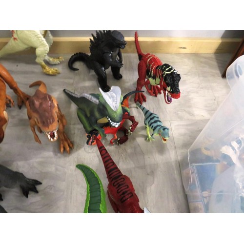 169 - LARGE LOT OF JURASSIC PARK LARGE DINOSAURS