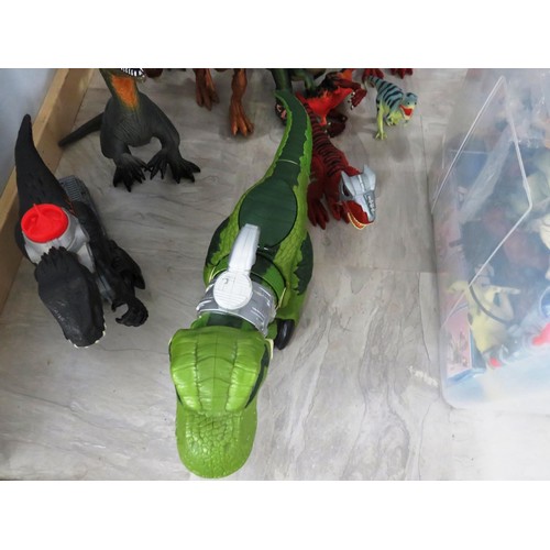 169 - LARGE LOT OF JURASSIC PARK LARGE DINOSAURS