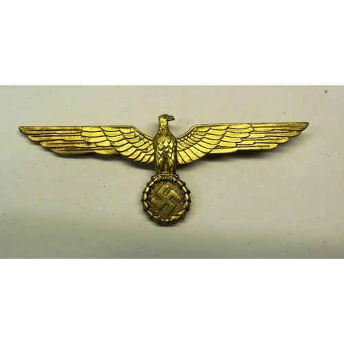 102 - GERMAN WWII KREGSMARINE UNIFORM EAGLE