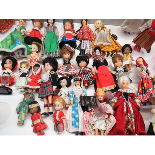 189 - COLLECTION OF 45 REXARD DOLLS - VARIOUS SIZES, HISTORICAL FIGURES AND NATIONAL COUNTRY DOLLS