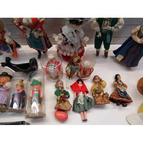 190 - SET OF VARIOUS DOLLS AND FIGURES - SOME BOXED